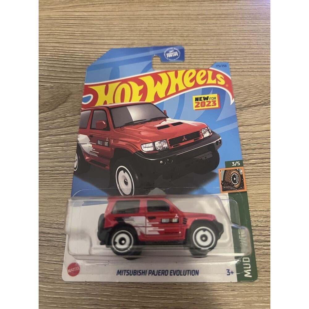 Hot Wheels Mitsubishi Pajero Evolution Mud Studs 1:64 Red Diecast 2023 Off-road